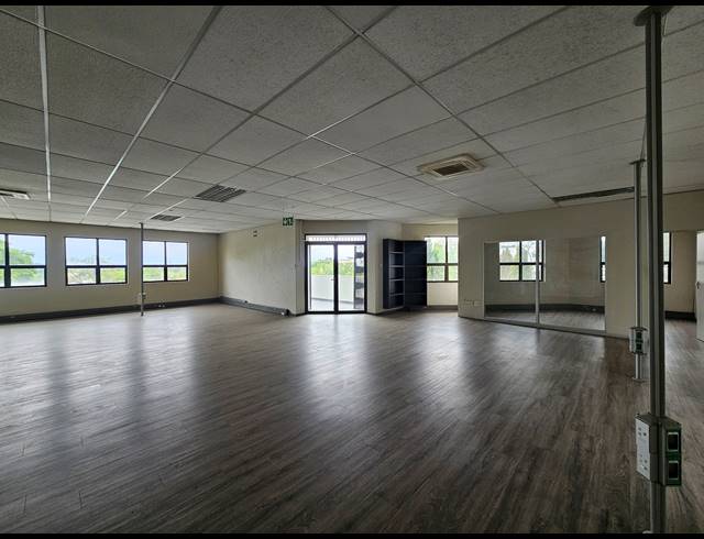 774M² OFFICE TO LET IN BRYANSTON